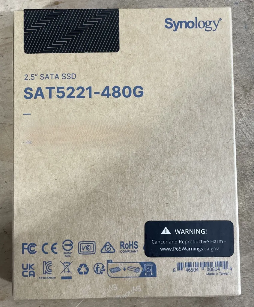 Unidad SSD SATA Synology SAT5221-480G | Rendimiento Enterprise para Caché y Almacenamiento NAS