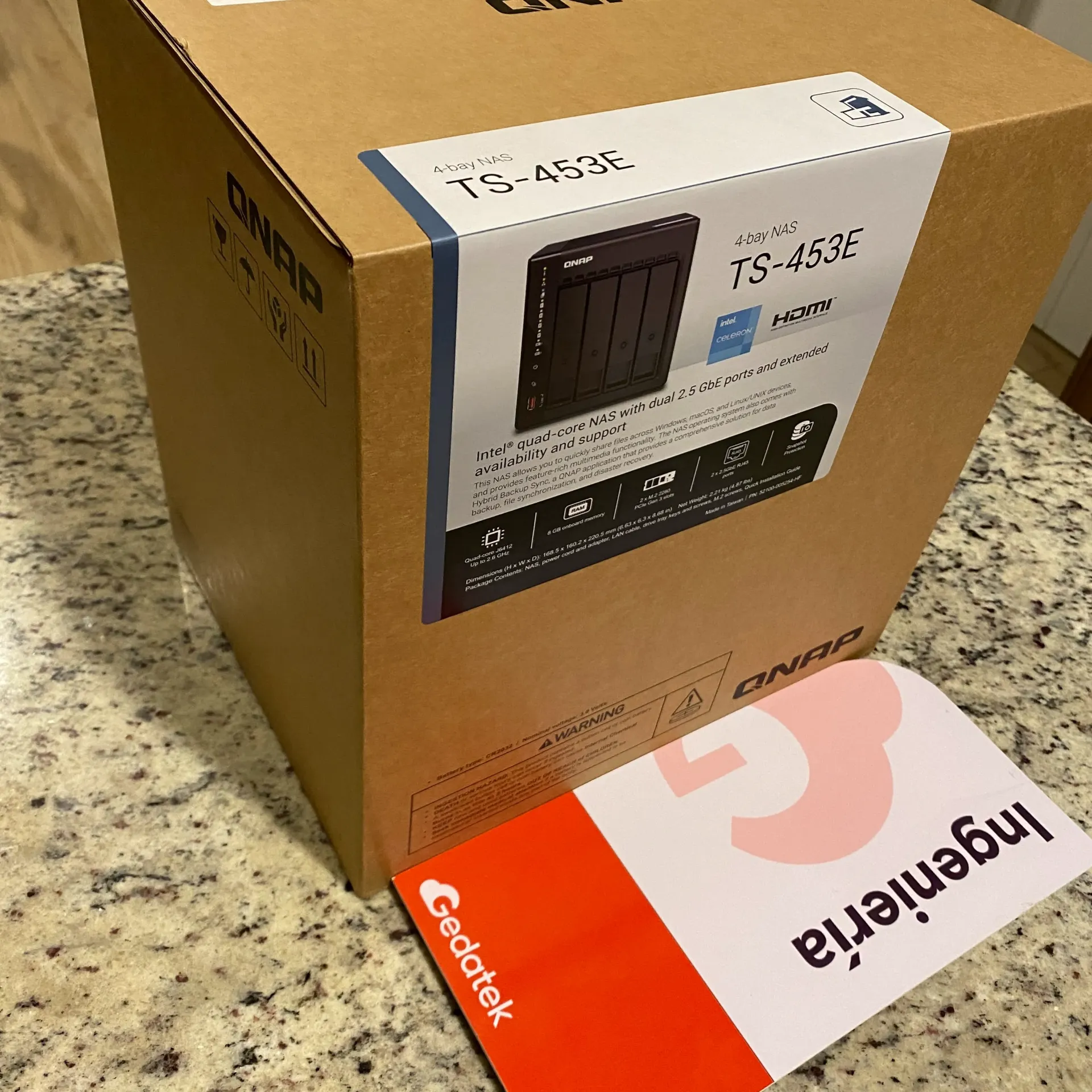 QNAP TS-453E-8G (Sin Discos)